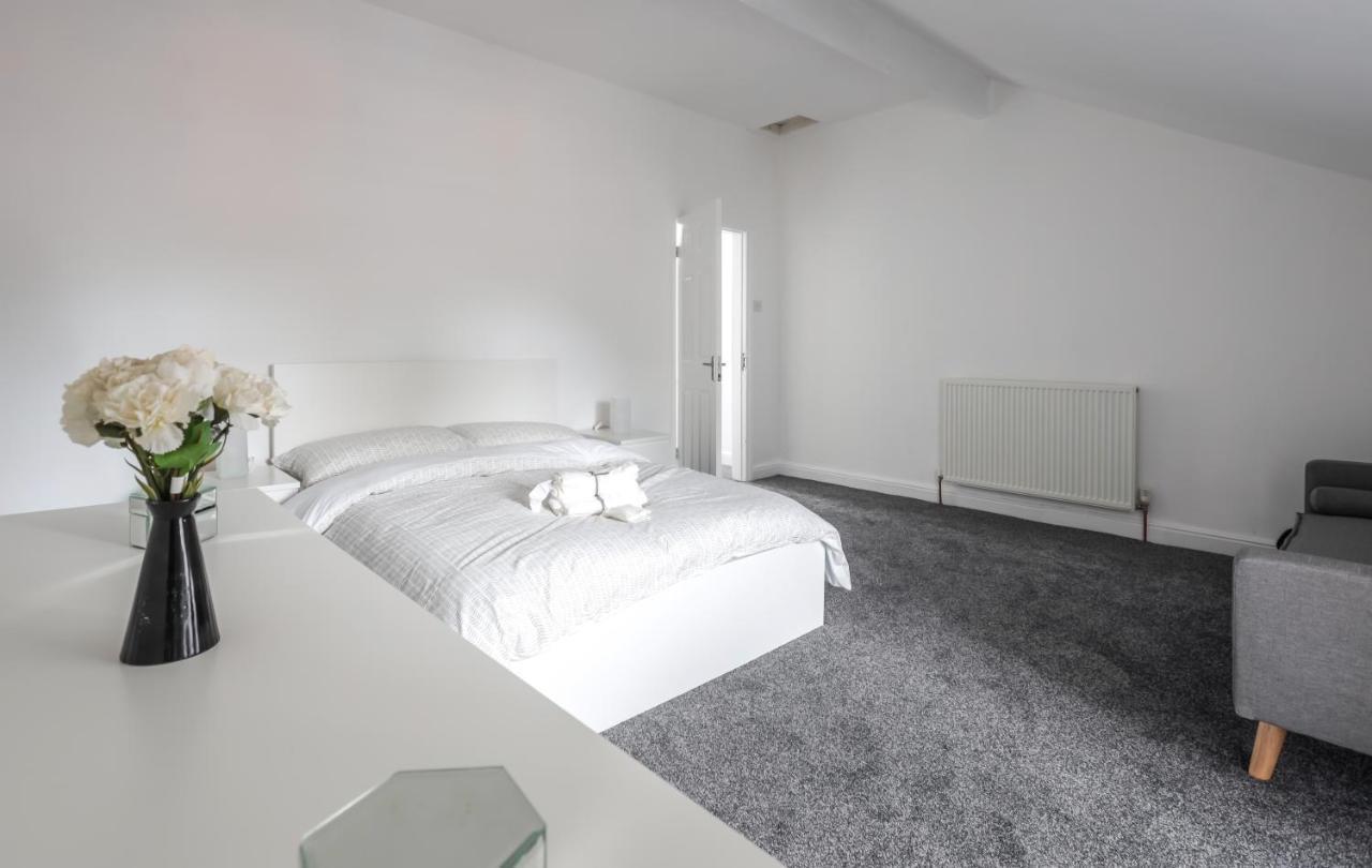 Spacious 4 Bed House In Birmingham, Suitable For Contractors 外观 照片